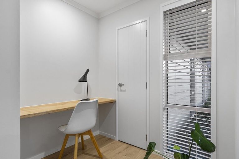 Photo of property in 24 Penetaka Heights, Pyes Pa, Tauranga, 3112