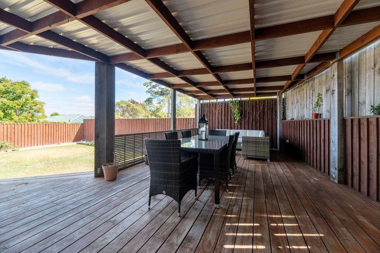 Photo of property in 54 Don Buck Road, Massey, Auckland, 0614