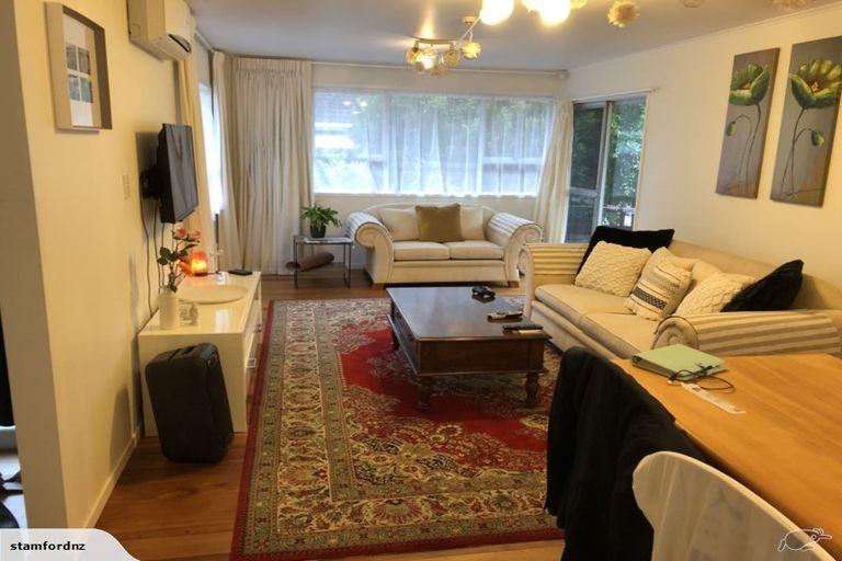 Photo of property in 15 The Grove, Titirangi, Auckland, 0604