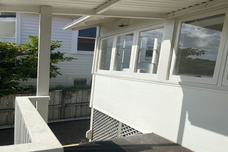 Photo of property in 14 Shoal Bay Road, Devonport, Auckland, 0624