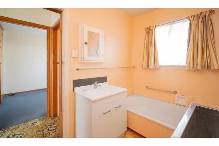 Photo of property in 4/9 Division Street, Riccarton, Christchurch, 8041