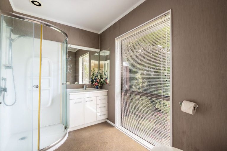 Photo of property in 2 Byron Place, Whalers Gate, New Plymouth, 4310