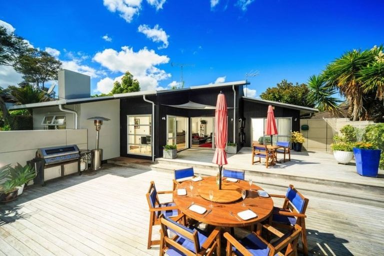 Photo of property in 125b Glendhu Road, Bayview, Auckland, 0629
