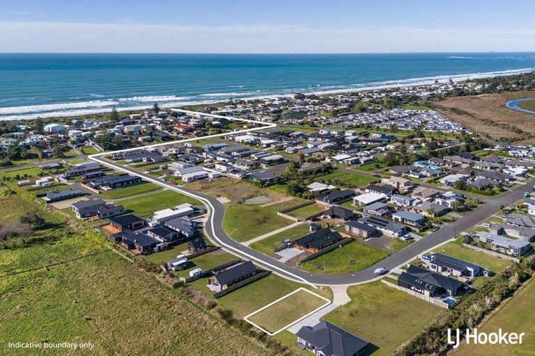 Photo of property in 49 Reel Road, Waihi Beach, 3611