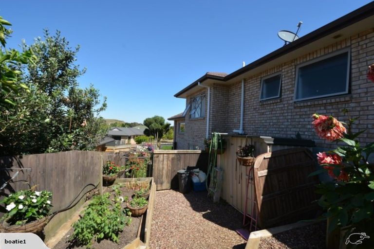 Photo of property in 17 Arthur Carwen Place, Pukekohe, 2120