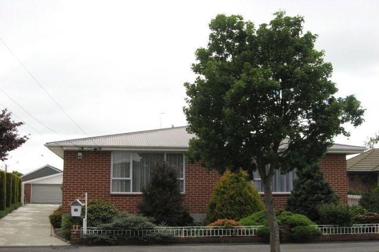 Photo of property in 16 Sandringham Place, Bryndwr, Christchurch, 8053