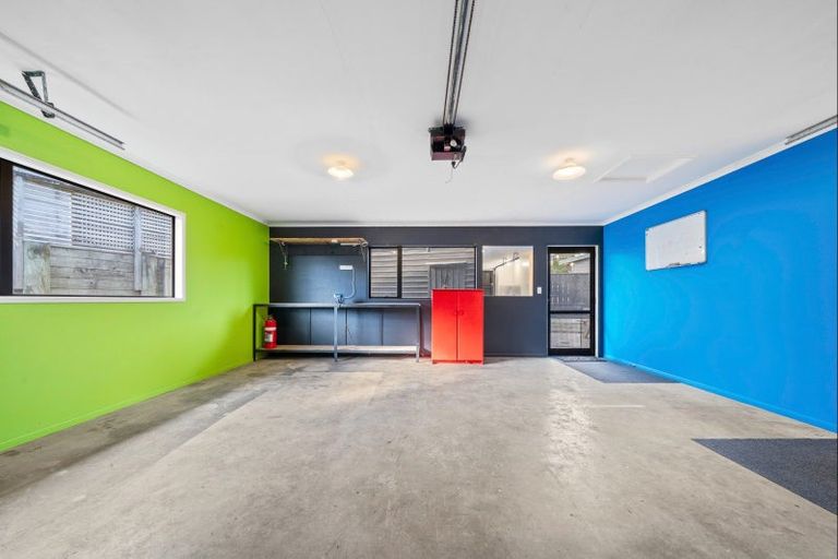 Photo of property in 3a Marchant Place, Westown, New Plymouth, 4310