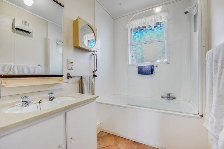 Photo of property in 55 Amanda Avenue, Dinsdale, Hamilton, 3204