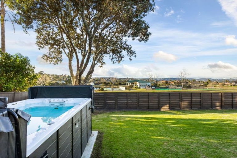 Photo of property in 22 Matisse Drive, West Harbour, Auckland, 0618