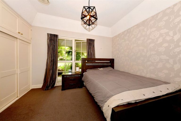 Photo of property in 5 Golden Elm Lane, Upper Riccarton, Christchurch, 8041