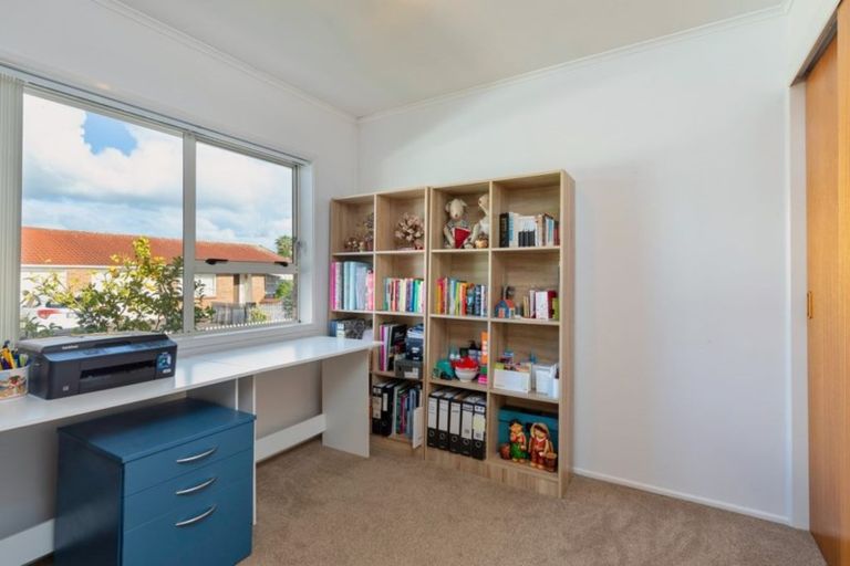 Photo of property in 2/171 Pigeon Mountain Road, Half Moon Bay, Auckland, 2012