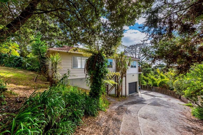 Photo of property in 329 Don Buck Road, Massey, Auckland, 0614
