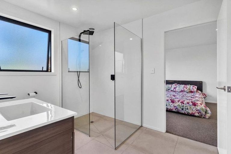 Photo of property in 19 Tarata Grove, Lansdowne, Masterton, 5810