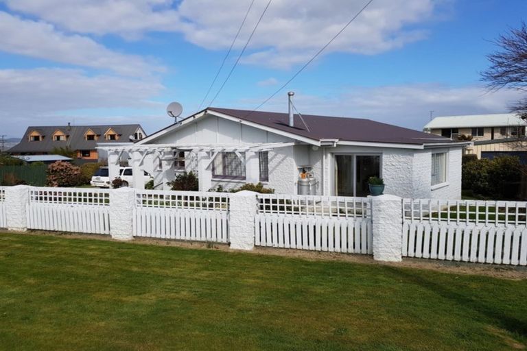 Photo of property in 2 Anderson Street, Stirling, 9231