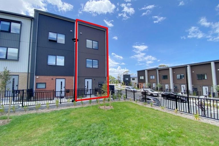 Photo of property in 1/60 Selo Street, Glen Eden, Auckland, 0602