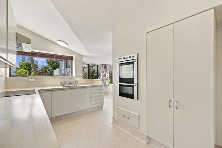 Photo of property in 11 Bankview Place, Amberley, 7410