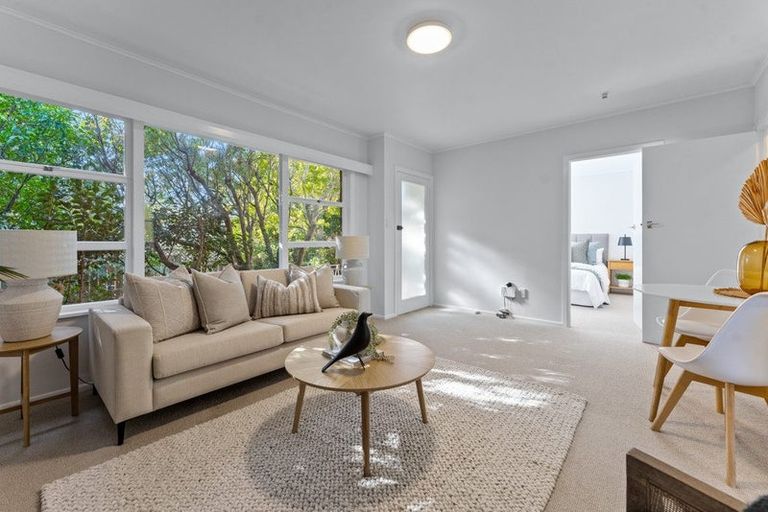 Photo of property in 2/22 Margaret Place, Milford, Auckland, 0620
