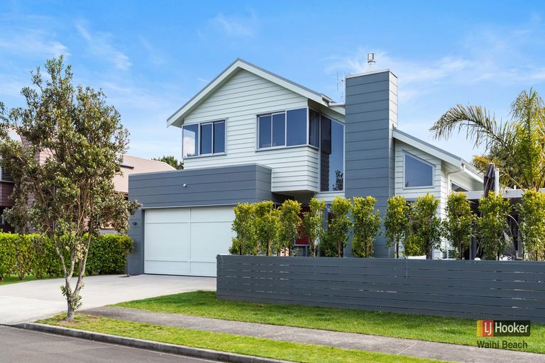 Photo of property in 7 Ian Place, Waihi Beach, 3611