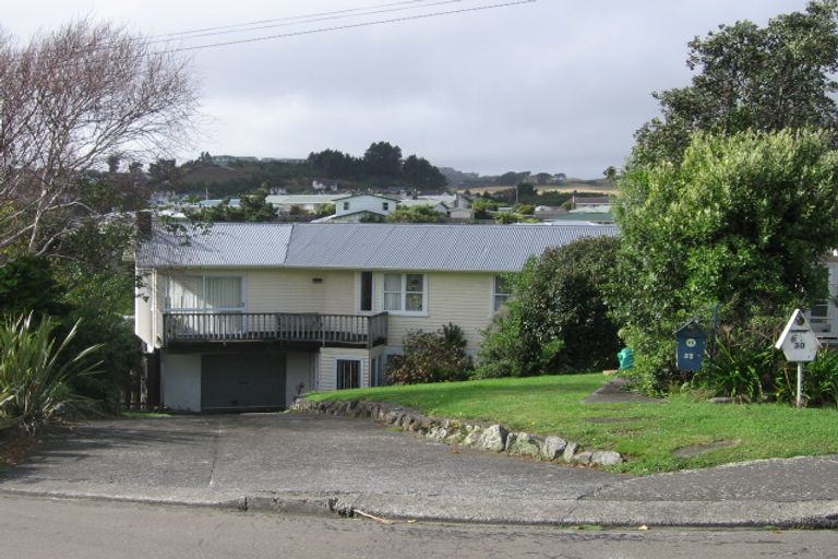 Photo of property in 32 Lynda Avenue, Paparangi, Wellington, 6037