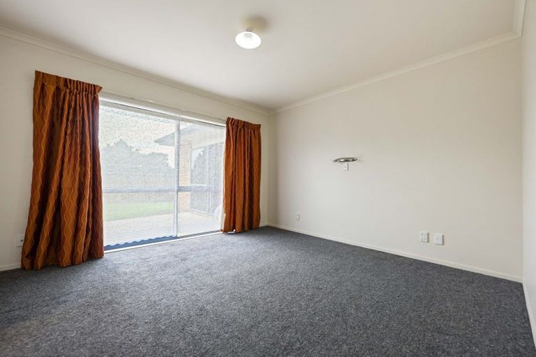 Photo of property in 14 Corsair Place, Melville, Hamilton, 3206