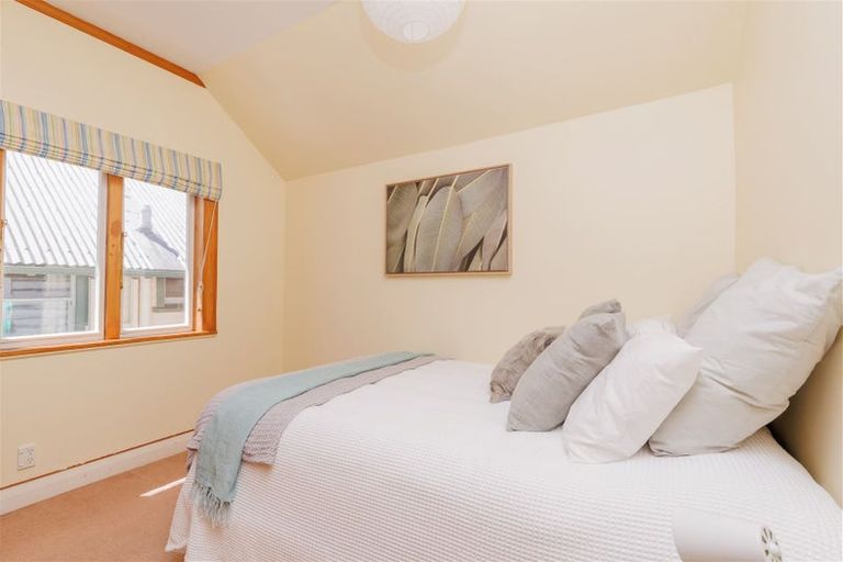 Photo of property in 11 Glen Road, Kelburn, Wellington, 6012