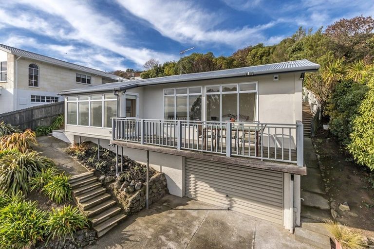 Photo of property in 26 Cannon Hill Crescent, Mount Pleasant, Christchurch, 8081