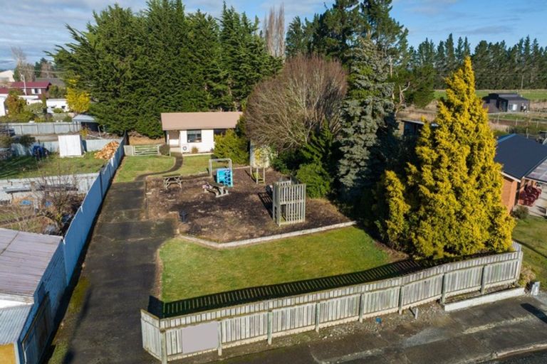 Photo of property in 2 Tauna Street, Lumsden, 9730