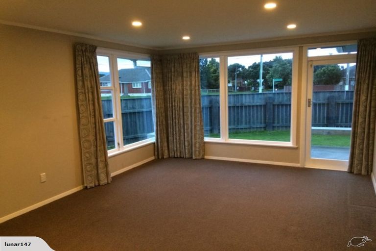 Photo of property in 44 Guthrie Street, Waterloo, Lower Hutt, 5011