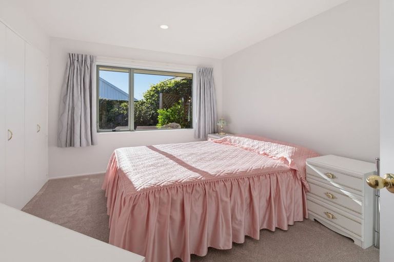 Photo of property in 8 Idesia Grove, Richmond, 7020