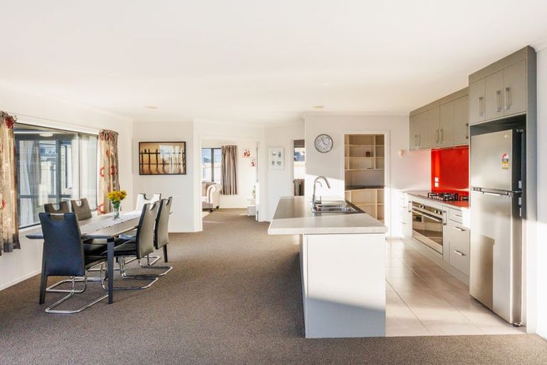 Photo of property in 79 Balrickard Way, Milson, Palmerston North, 4414