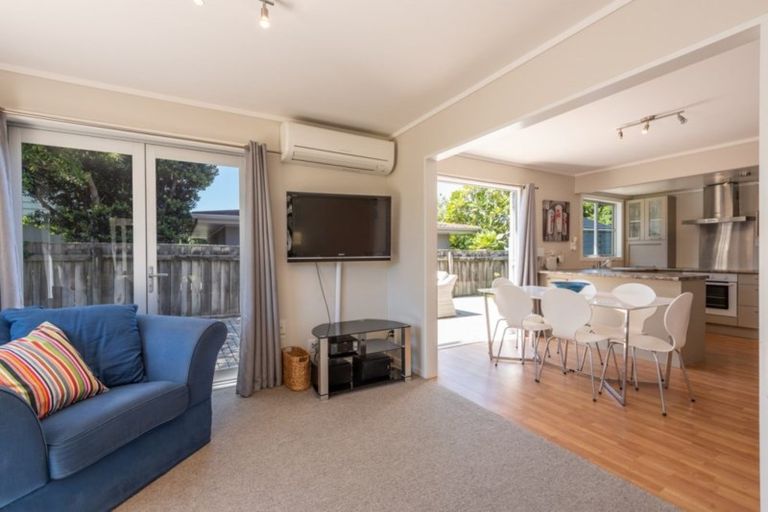 Photo of property in 91 Field Way, Waikanae Beach, Waikanae, 5036