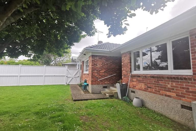 Photo of property in 27 Hillcrest Avenue, Hillcrest, Rotorua, 3015