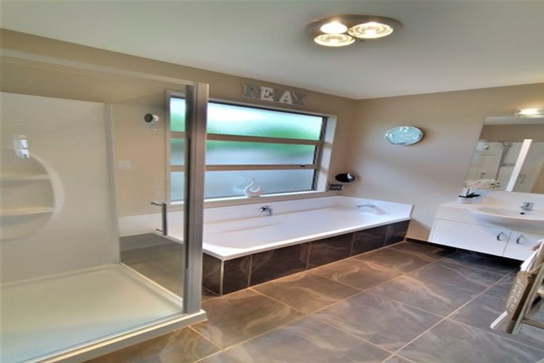 Photo of property in 14 Acacia Avenue, Rangiora, 7400