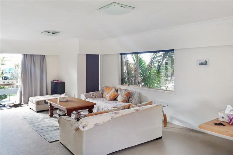 Photo of property in 1/308 Te Atatu Road, Te Atatu South, Auckland, 0610