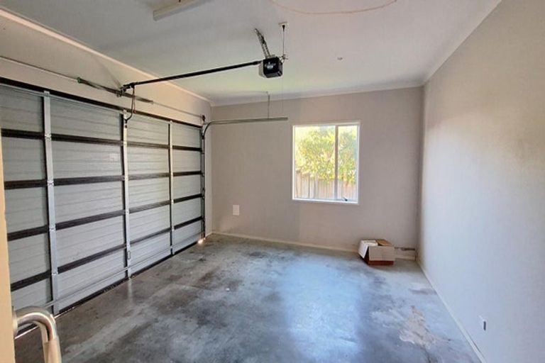 Photo of property in 38 Borneo Drive, Fairview Heights, Auckland, 0632