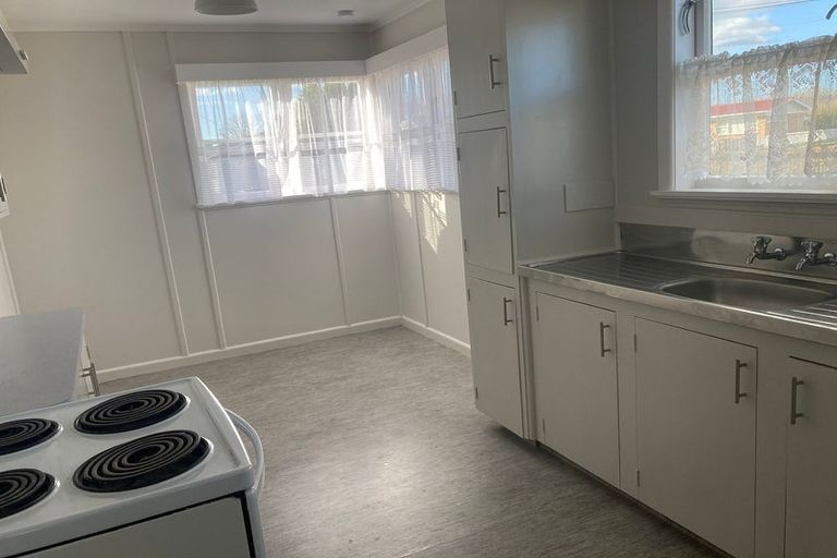 Photo of property in 7 Hayward Road, Ngatea, 3503