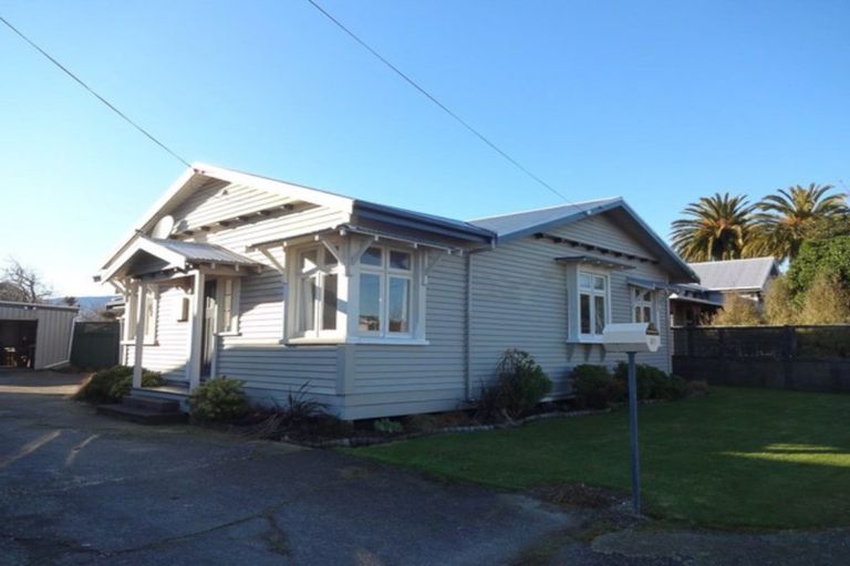 Photo of property in 81 Queen Street, Westport, 7825