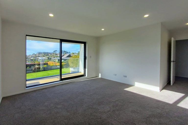 Photo of property in 1/2 Maxwelton Drive, Mairangi Bay, Auckland, 0630