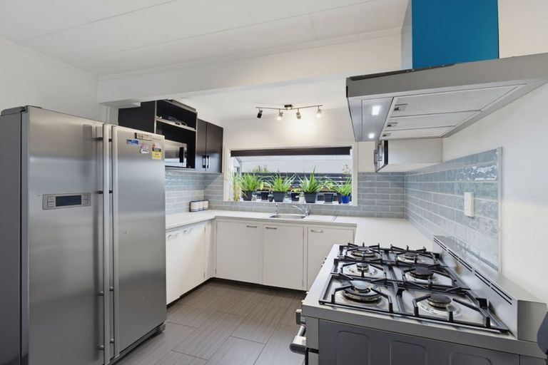 Photo of property in 170 Mcmurdo Street, Tinwald, Ashburton, 7700