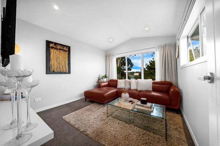 Photo of property in 28a Torkar Road, Clarks Beach, 2122
