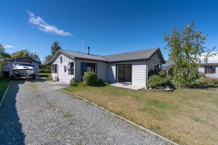Photo of property in 39 Home Street, Manapouri, 9679