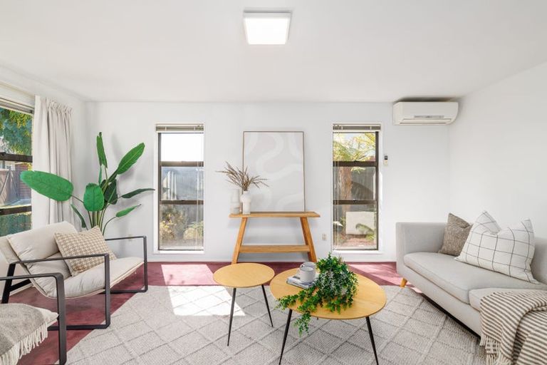 Photo of property in 2/10 Guise Lane, Hillmorton, Christchurch, 8025