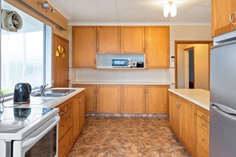 Photo of property in 74 Mclauchlan Street, Springlands, Blenheim, 7201