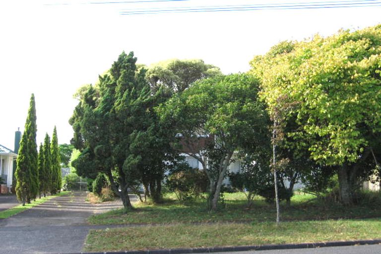 Photo of property in 156 View Road, Sunnyvale, Auckland, 0612