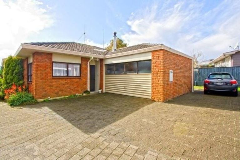 Photo of property in 10 Terrace Avenue, Mount Maunganui, 3116