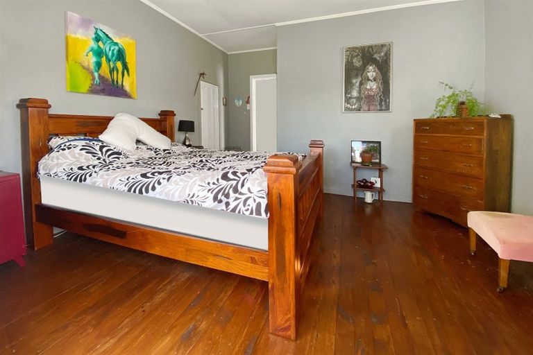 Photo of property in 15a Sydney Street, Takapau, 4203