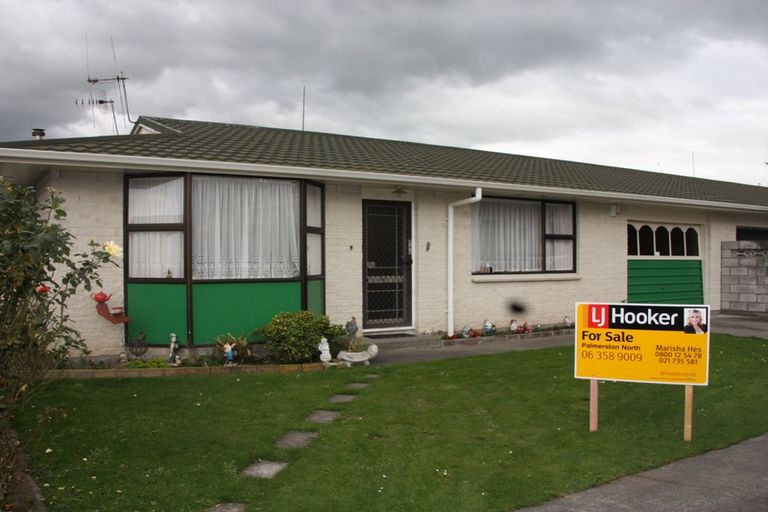 Photo of property in 74c Albert Street, Palmerston North, 4414