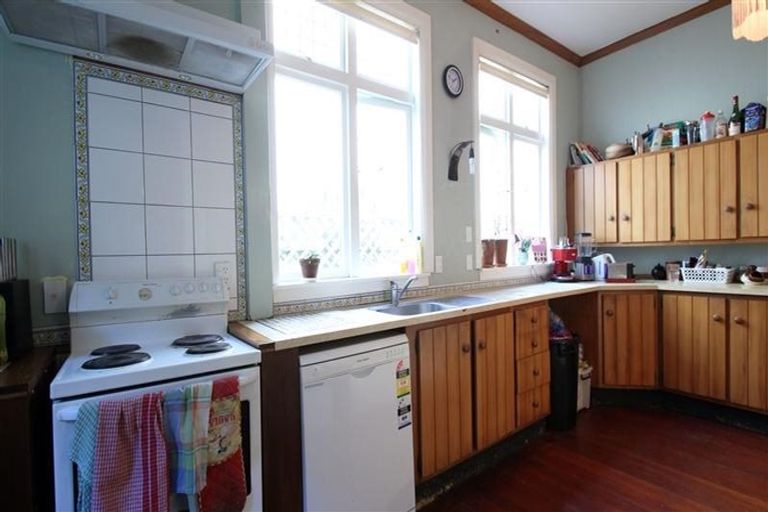 Photo of property in 5 Maurice Terrace, Te Aro, Wellington, 6011