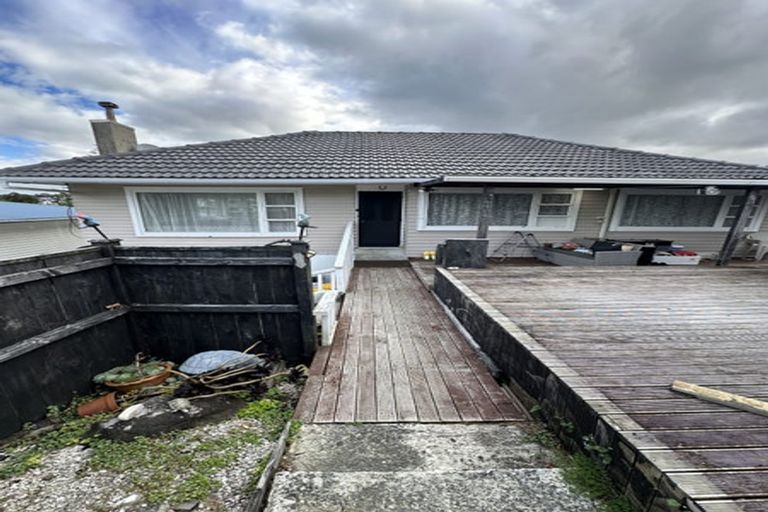 Photo of property in 19 Camelot Place, Glenfield, Auckland, 0629