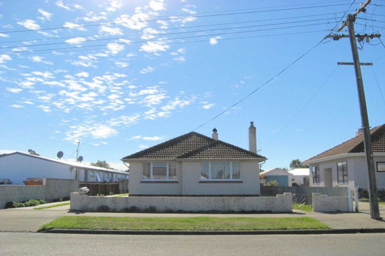 Photo of property in 12 Balmoral Street, Oamaru North, Oamaru, 9400